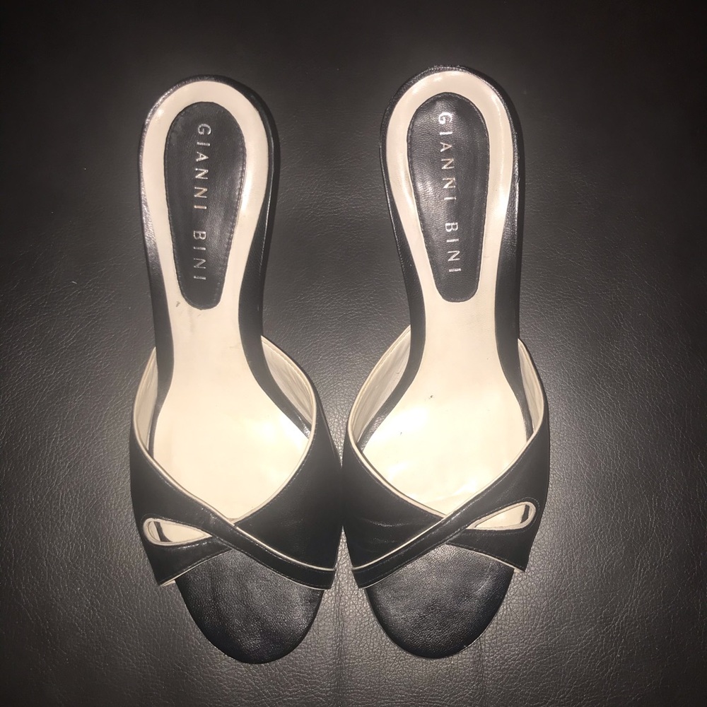 GIANNI BINI 3 INCH BLACK LEATHER HEELS SIZE 7.5